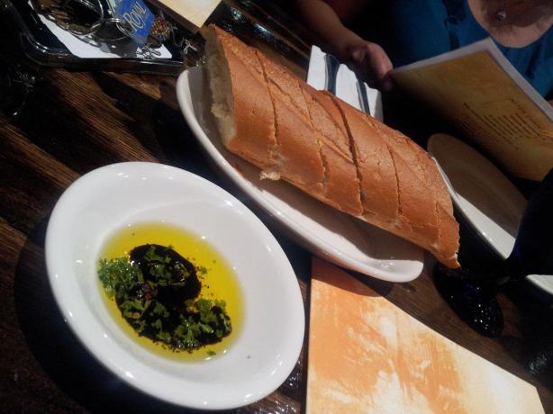 la cucina bread and oil